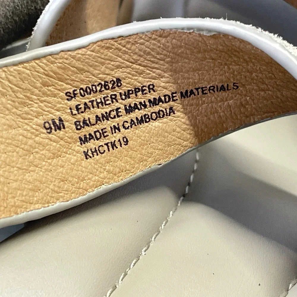 Sofft Mirabelle Sandals Womens Size 9 M Taupe Suede Buckle Comfort Strappy Shoes